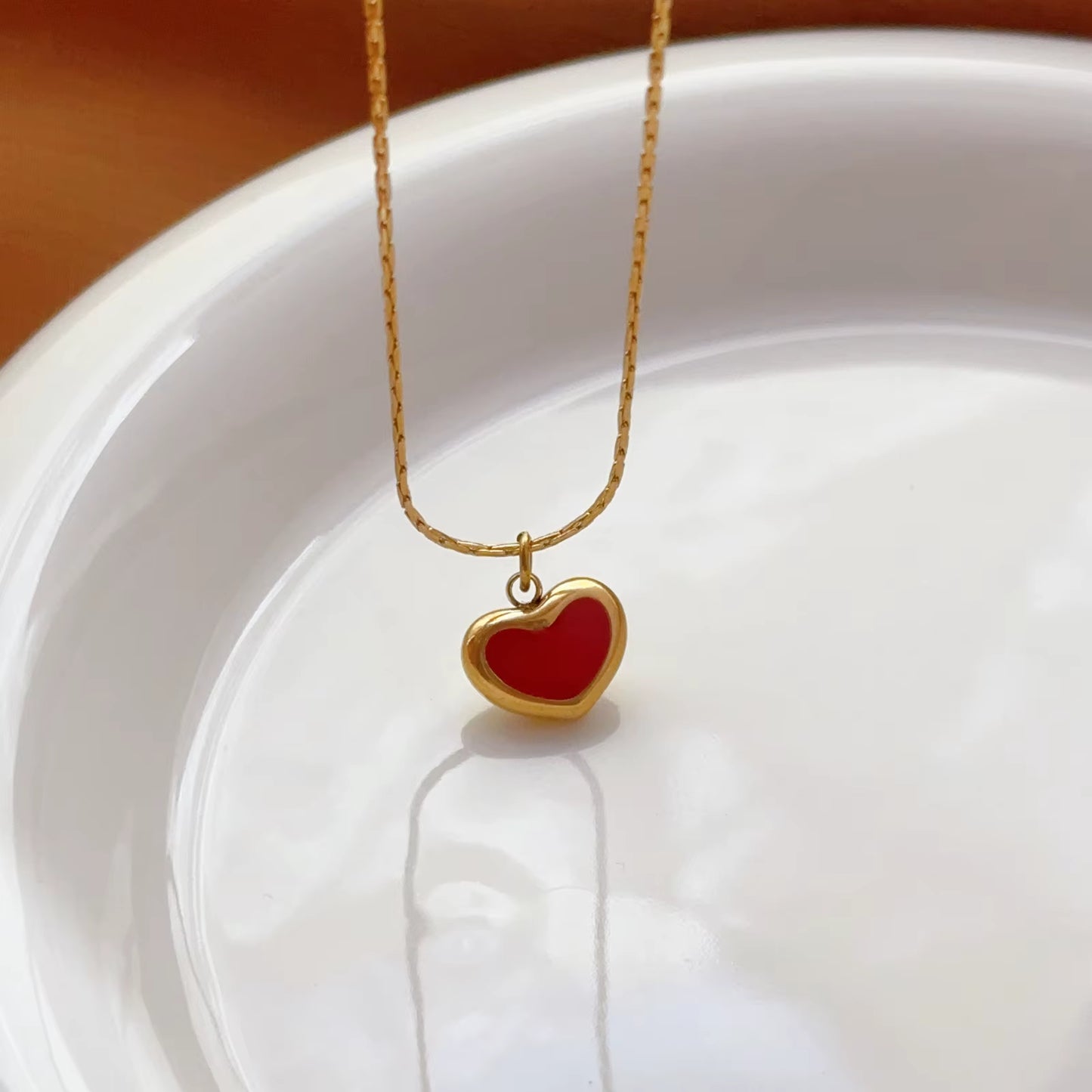 Stainless Steel Female Black/White Heart Pendant Necklace 